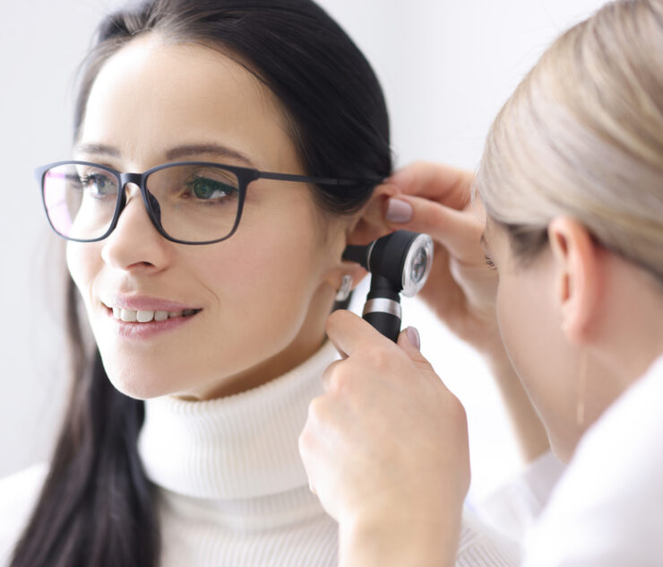 Difference Between an Audiologist and the Best Hearing Aid Specialist